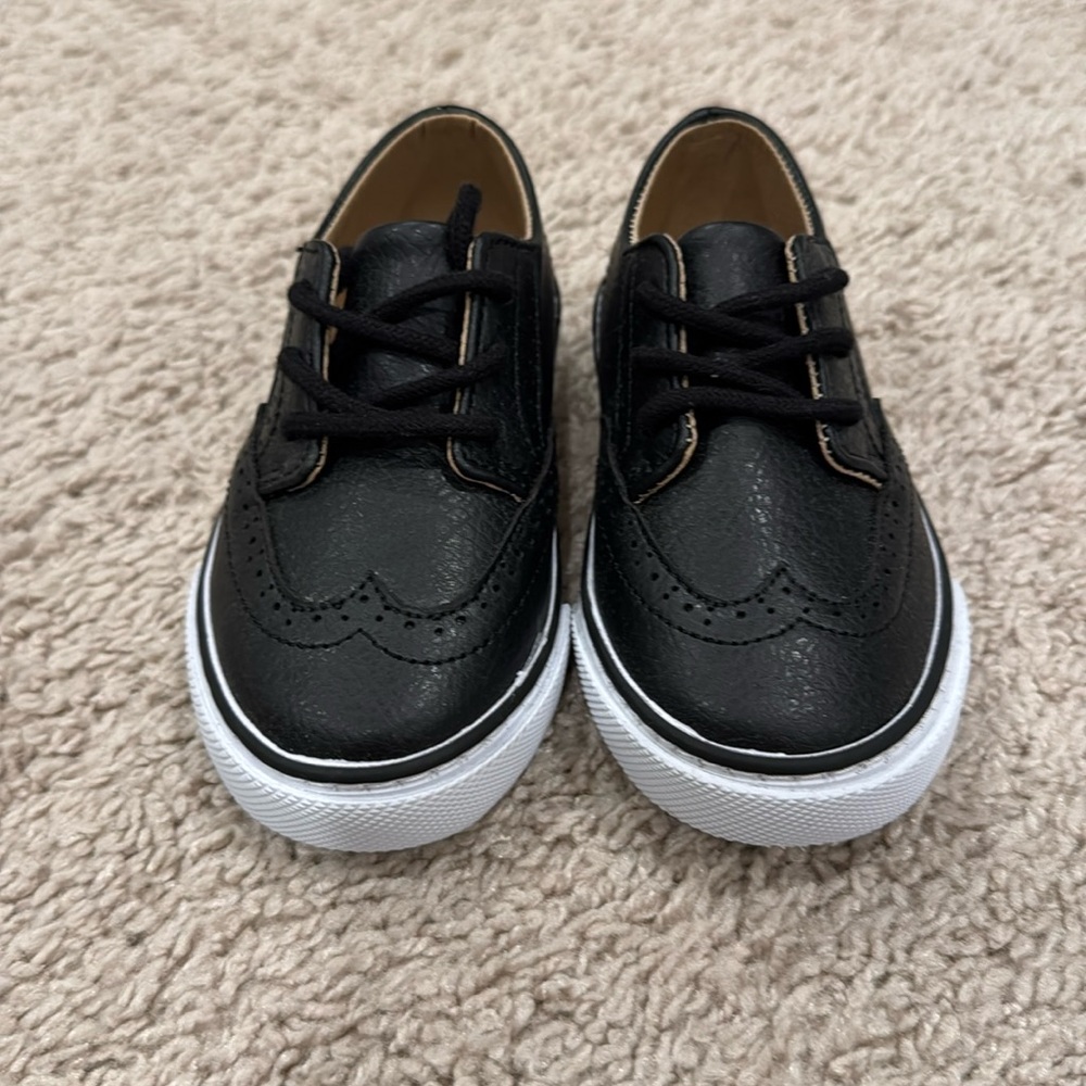 Janie and Jack Wingtip Sneaker - Size 8 (Toddler)